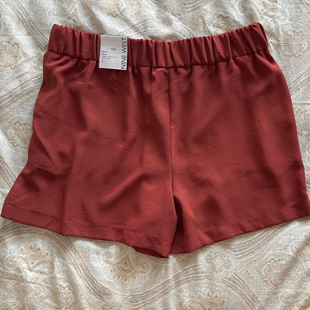 Nine West Rust High-Waist Women's Shorts - Picture 6 of 6